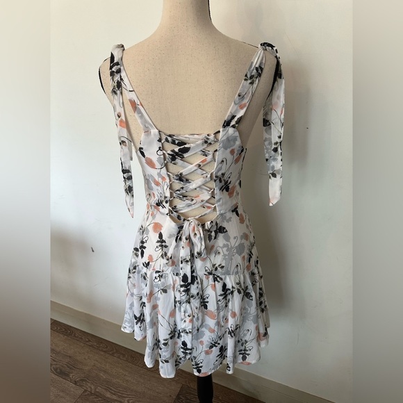 Saints + Secrets M Floral White and Black Dress - Picture 5 of 8